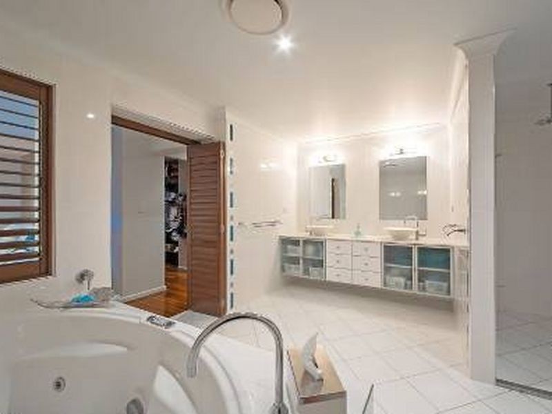 5 Moreton View Crescent, Thornlands QLD 4164