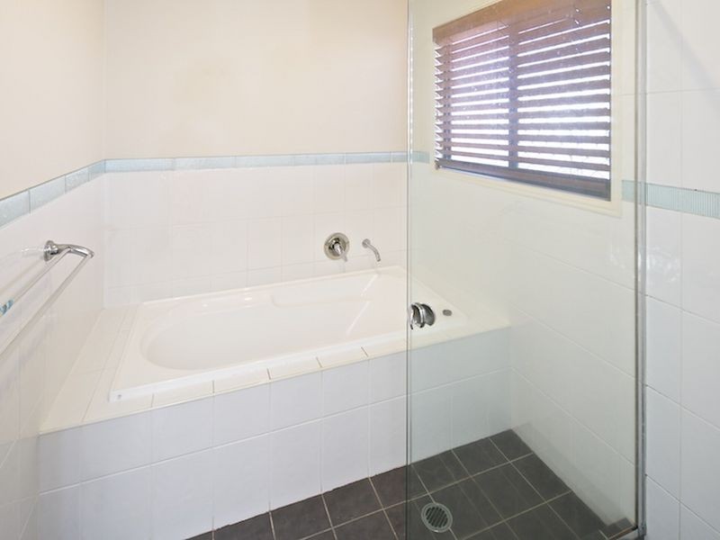 82 Thorneside Road, Thorneside QLD 4158