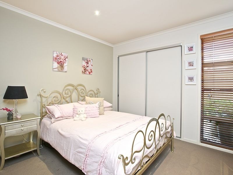 13 Thorneside Road, Thorneside QLD 4158
