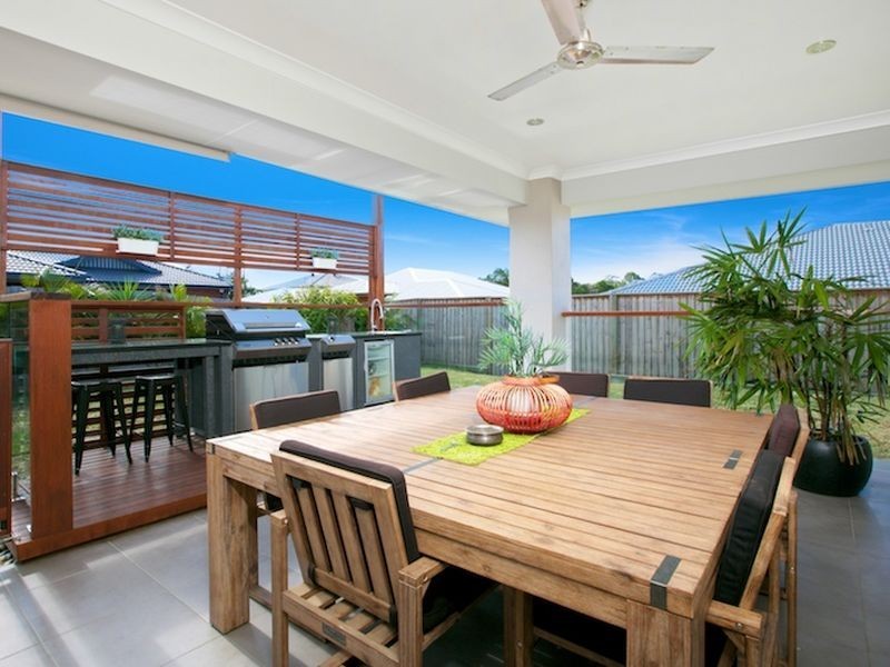 37 Parkgrove Street, Birkdale QLD 4159