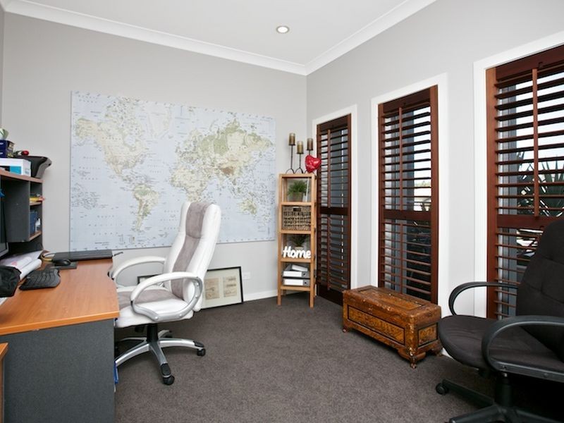 37 Parkgrove Street, Birkdale QLD 4159