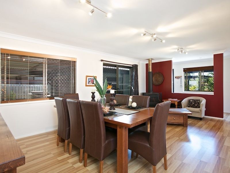 19 Fullerton Street, Birkdale QLD 4159