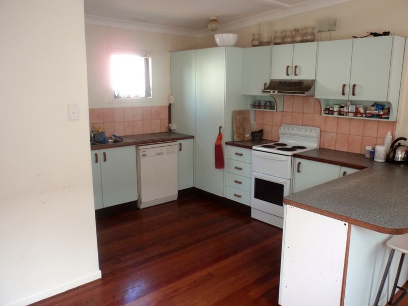 86 Thomas Street, Birkdale QLD 4159