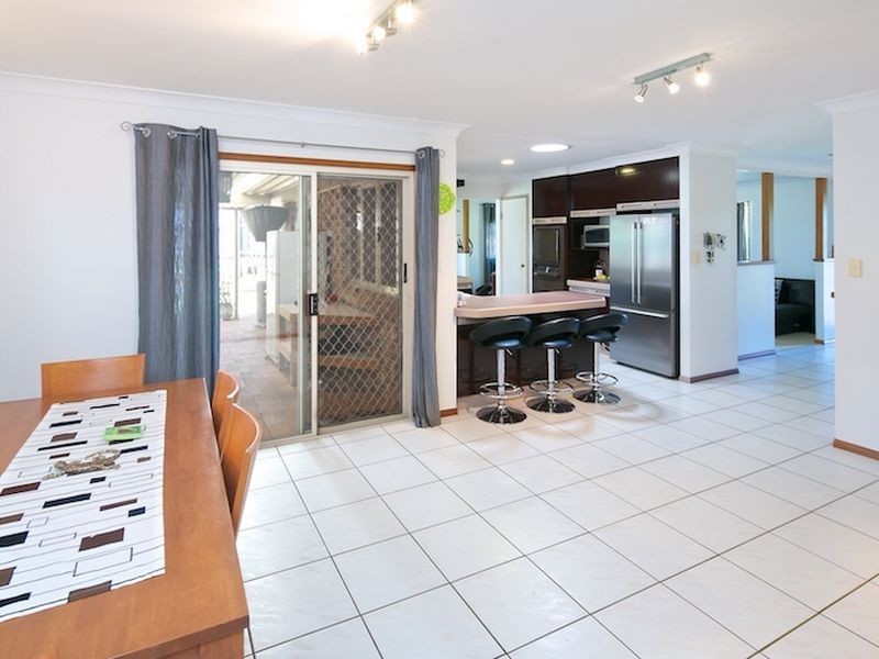 16 Drake Street, Wellington Point QLD 4160
