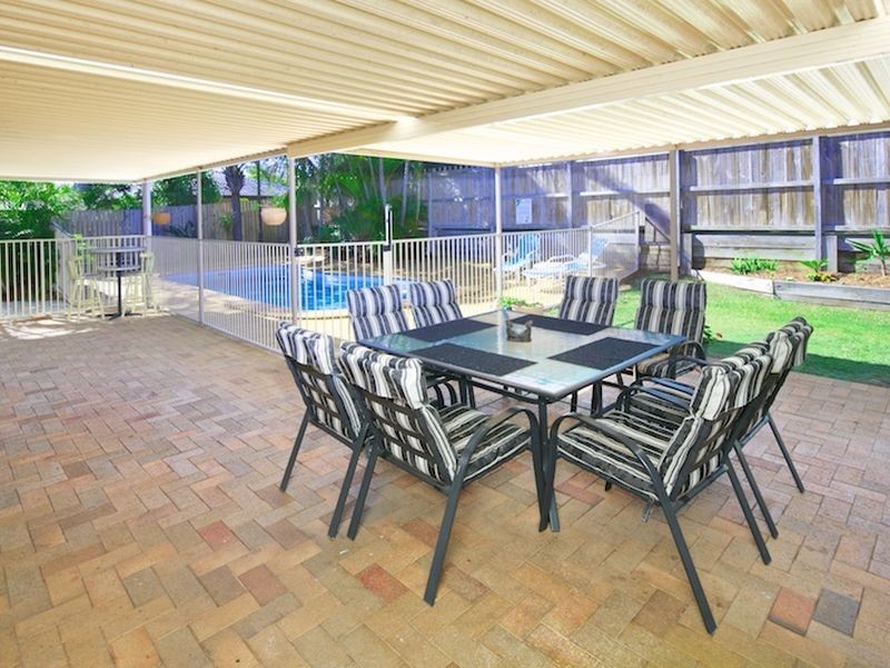 16 Drake Street, Wellington Point QLD 4160