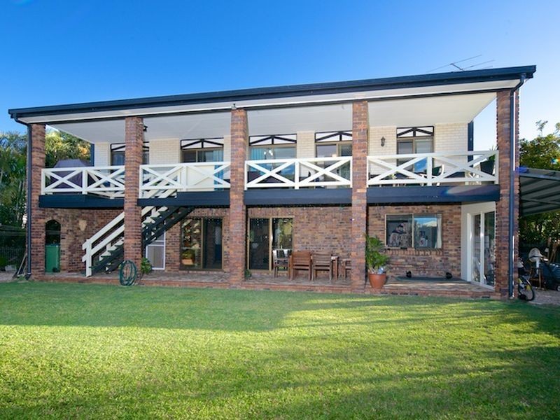 9 Ruth Street, Birkdale QLD 4159