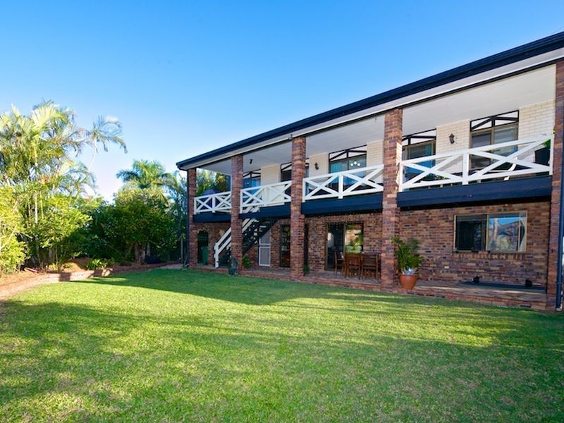 9 Ruth Street, Birkdale QLD 4159