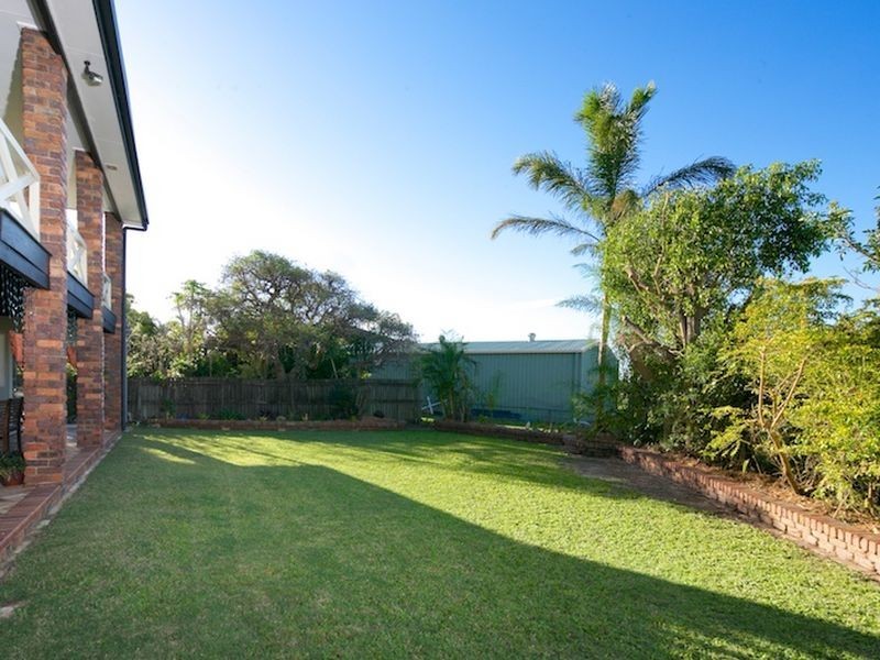 9 Ruth Street, Birkdale QLD 4159