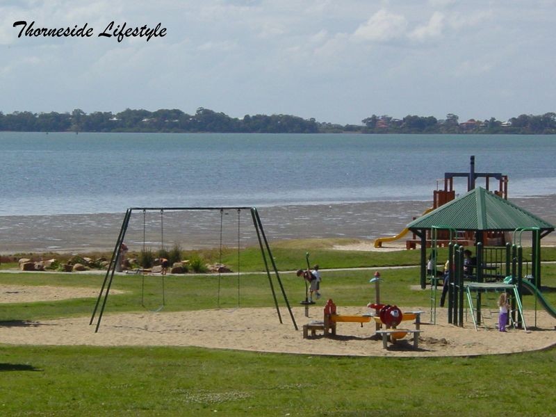 3 Baywalk Place, Thorneside QLD 4158