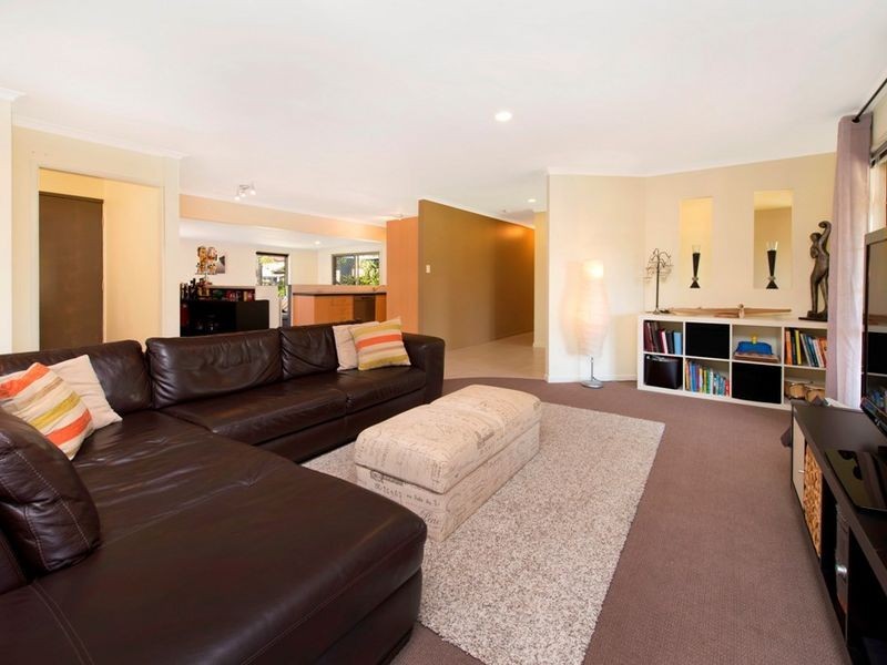 1 Madelin Court, Thorneside QLD 4158