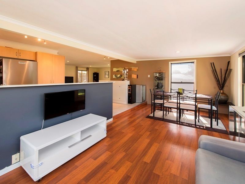 1 Madelin Court, Thorneside QLD 4158