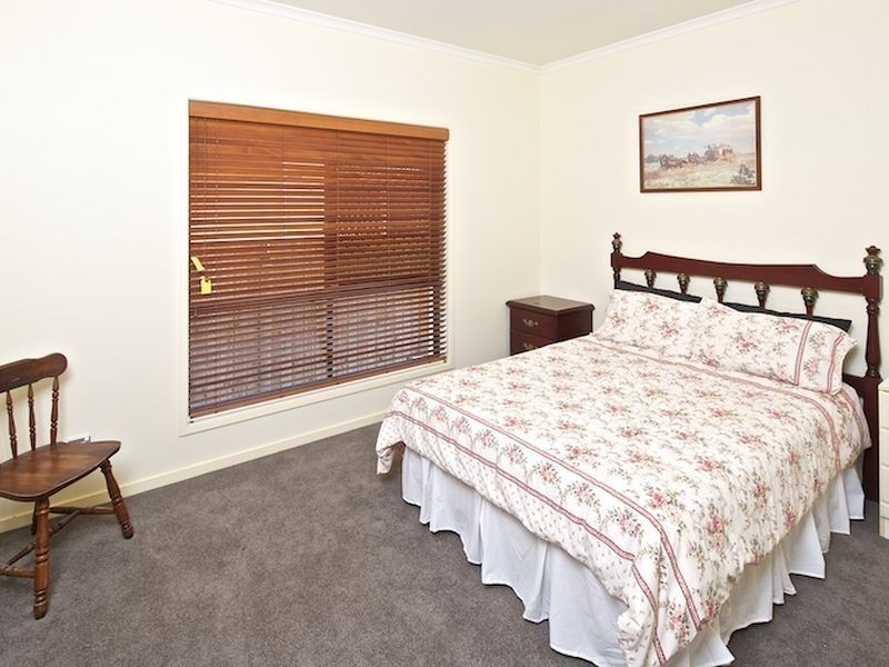 14 Mooroondu Road, Thorneside QLD 4158