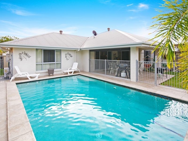 12 Elaine Place, Birkdale QLD 4159