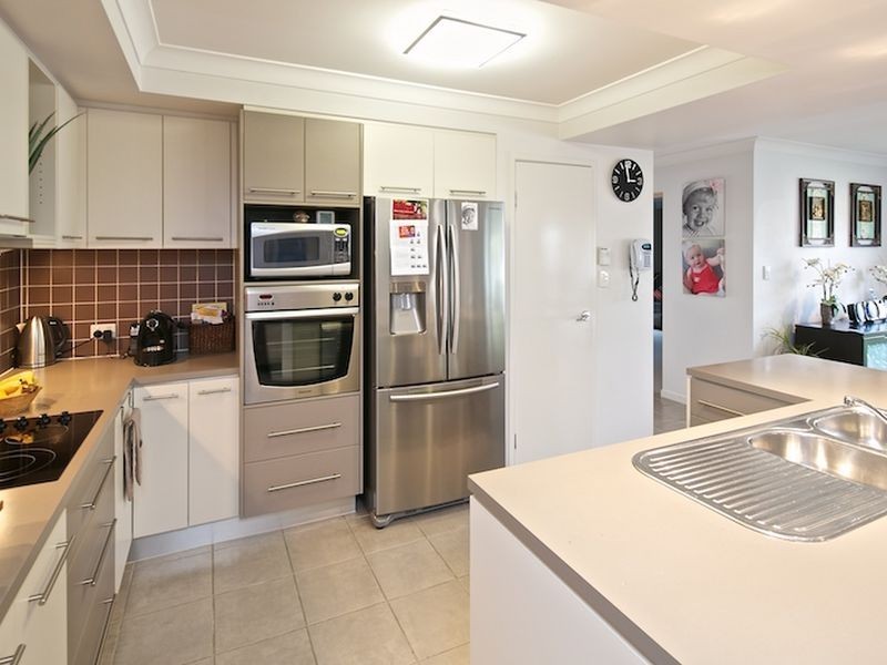 12 Elaine Place, Birkdale QLD 4159