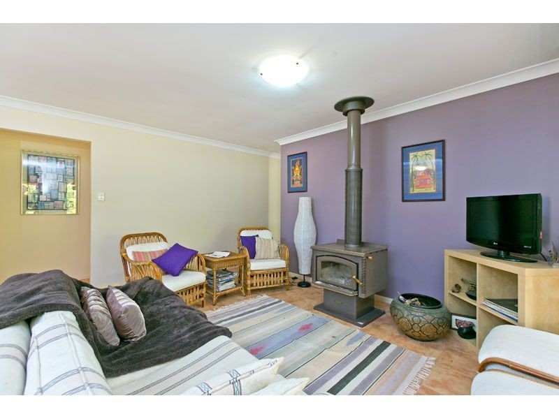 44 Penzance Drive, Redland Bay QLD 4165