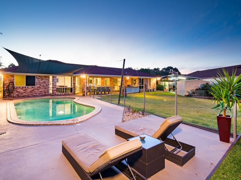 16 Sailfish Avenue, Birkdale QLD 4159