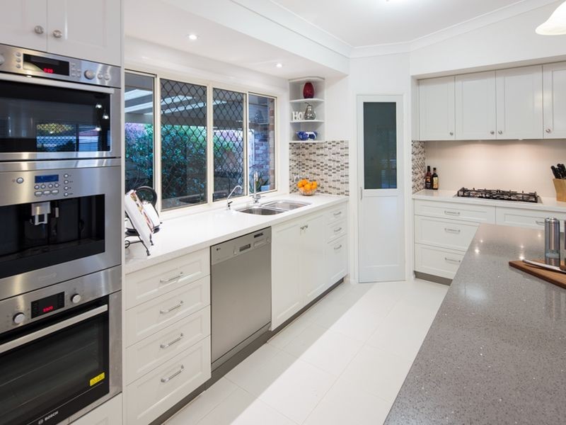 16 Sailfish Avenue, Birkdale QLD 4159