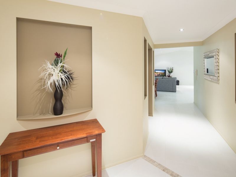 16 Sailfish Avenue, Birkdale QLD 4159