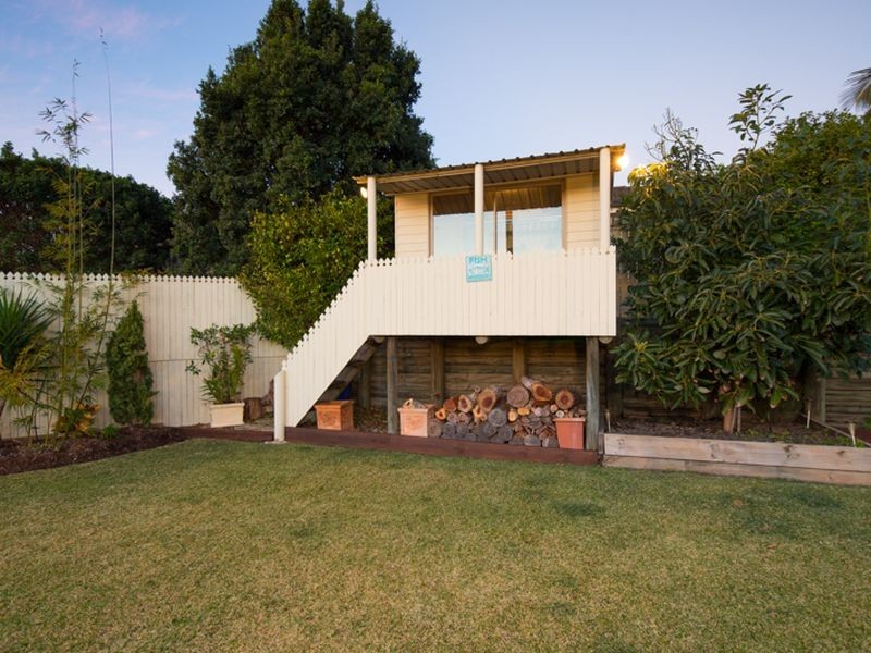 16 Sailfish Avenue, Birkdale QLD 4159