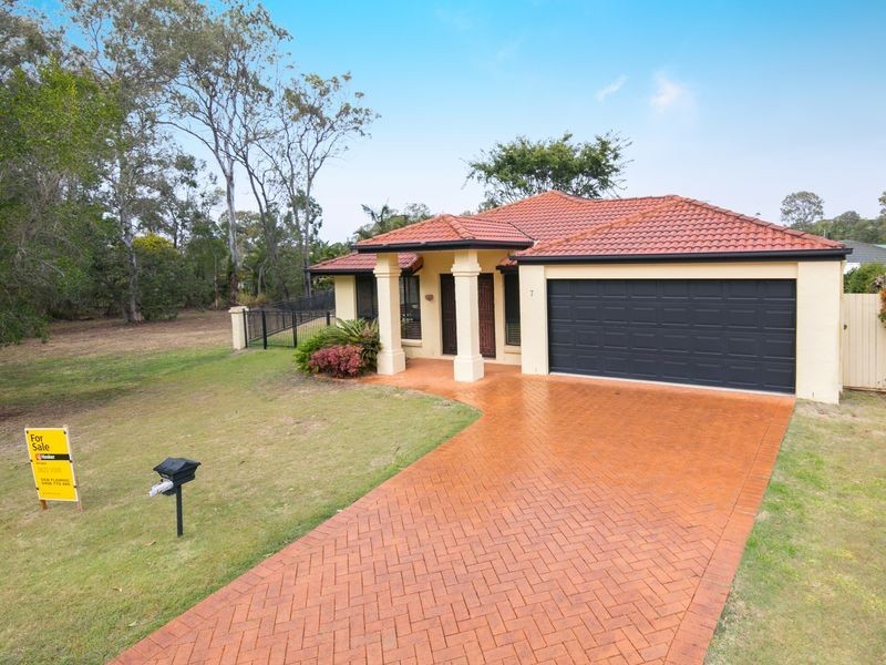 7 Warlow Close, Wellington Point QLD 4160