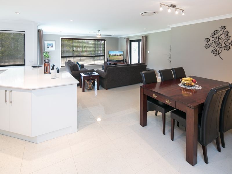 7 Warlow Close, Wellington Point QLD 4160