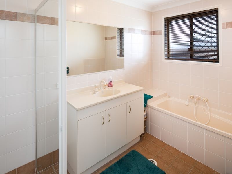 7 Warlow Close, Wellington Point QLD 4160