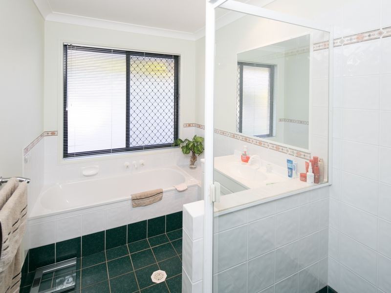 24 Whepstead Avenue, Wellington Point QLD 4160