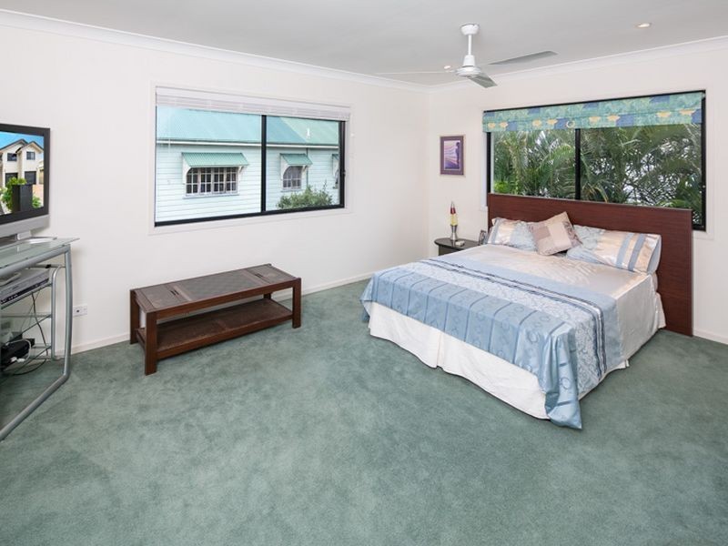 25 Saul Street, Thorneside QLD 4158