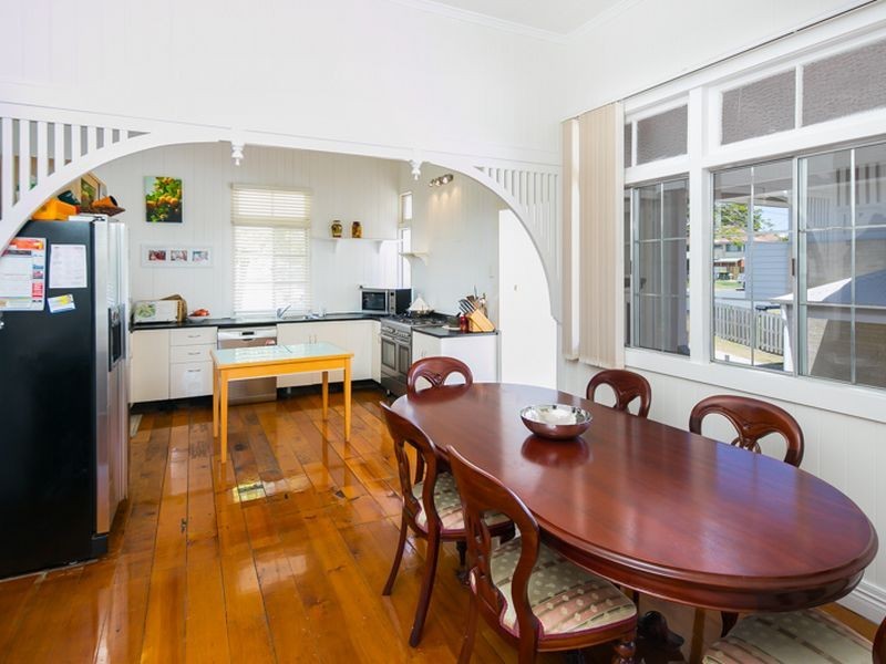 65 Waterview Avenue, Wynnum QLD 4178