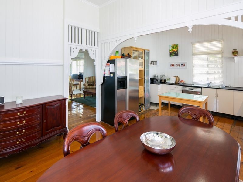 65 Waterview Avenue, Wynnum QLD 4178