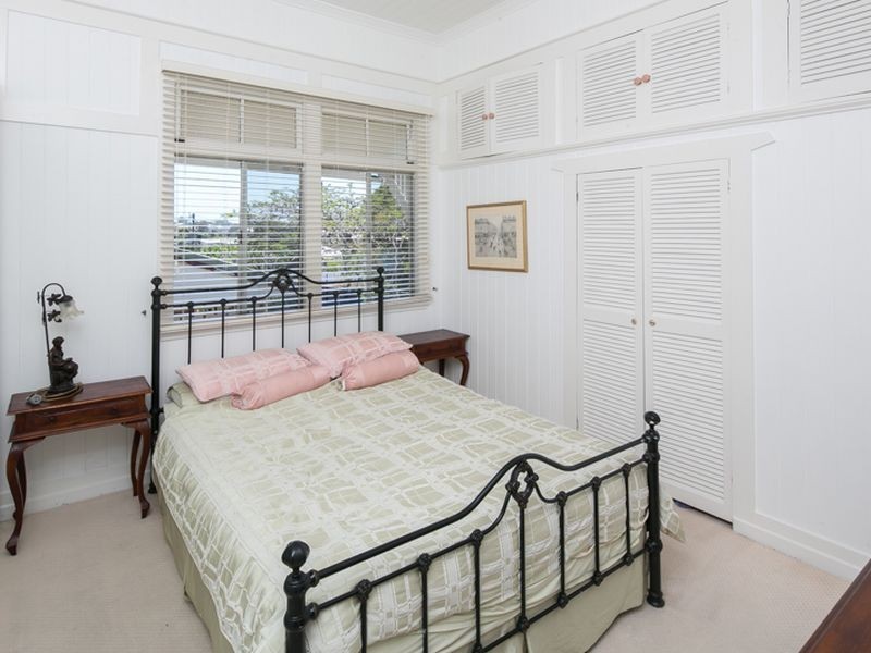 65 Waterview Avenue, Wynnum QLD 4178