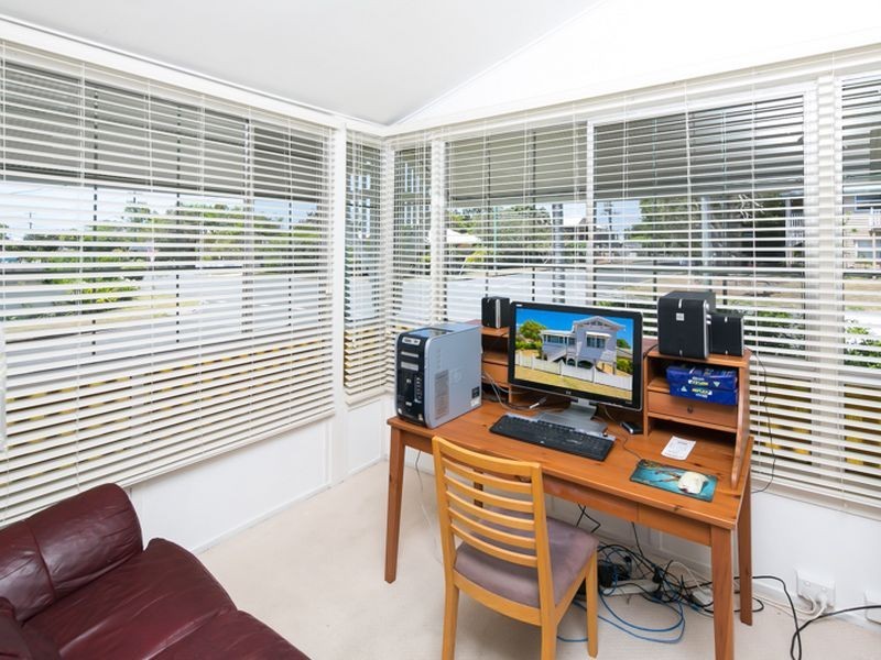 65 Waterview Avenue, Wynnum QLD 4178