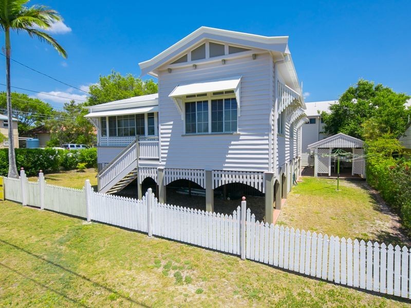65 Waterview Avenue, Wynnum QLD 4178