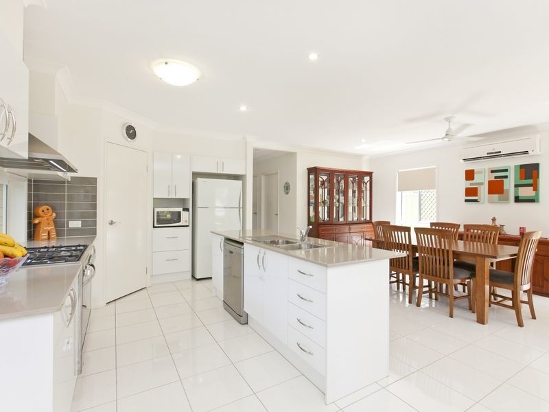 205 Mooroondu Road, Thorneside QLD 4158