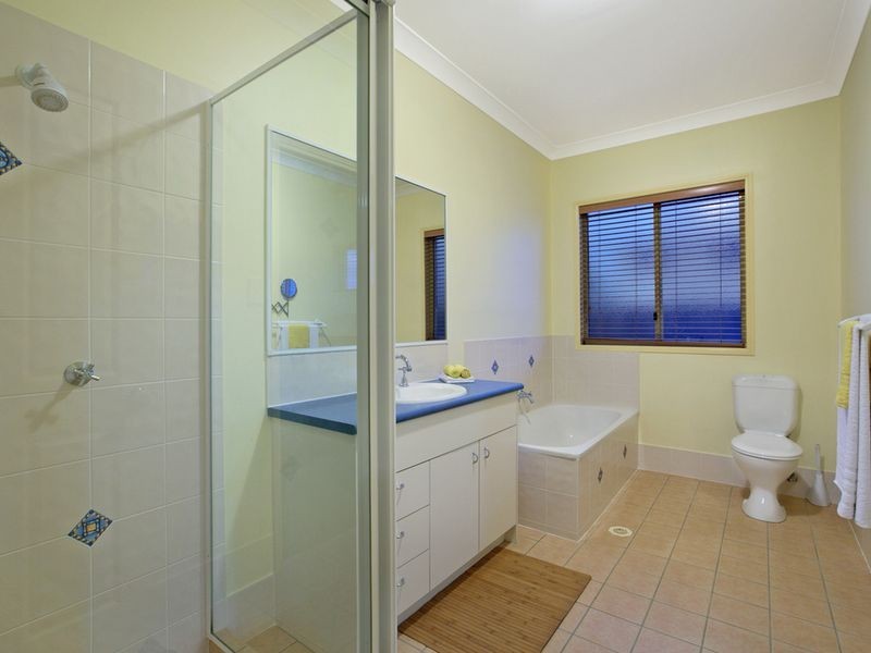 8 Seaside Close, Thorneside QLD 4158