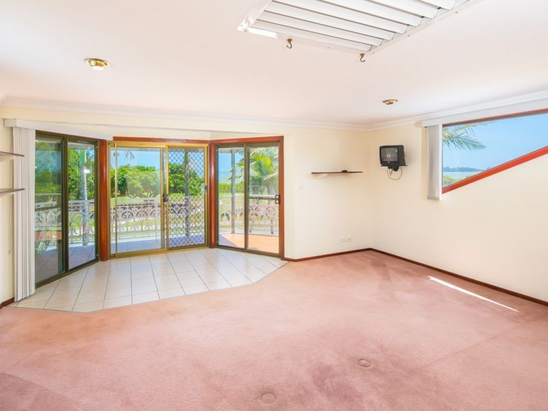 10 Dorsal Drive, Birkdale QLD 4159