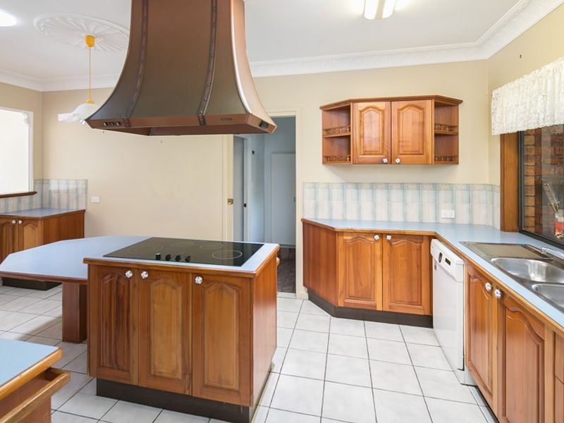 10 Dorsal Drive, Birkdale QLD 4159