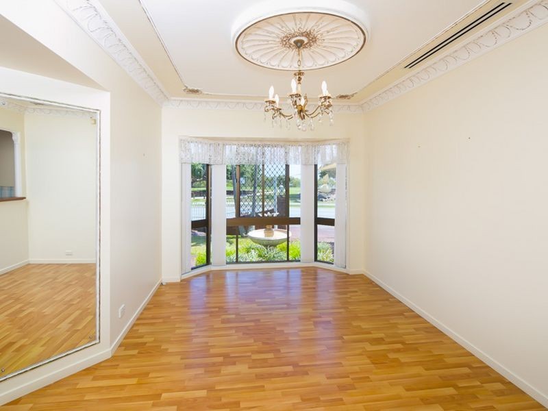 10 Dorsal Drive, Birkdale QLD 4159