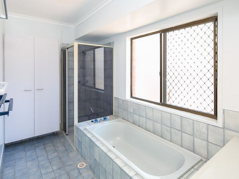 10 Dorsal Drive, Birkdale QLD 4159