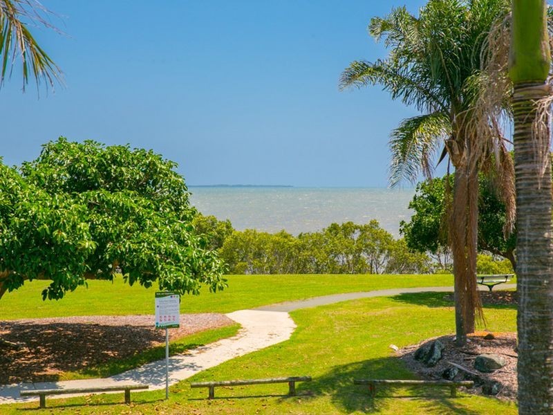 10 Dorsal Drive, Birkdale QLD 4159