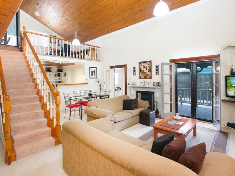 35 Agnes Street, Birkdale QLD 4159