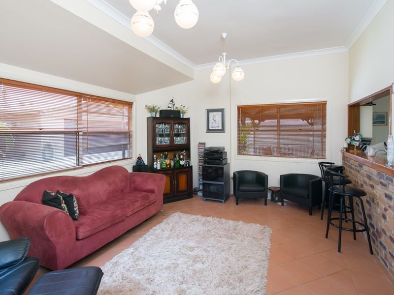 35 Agnes Street, Birkdale QLD 4159