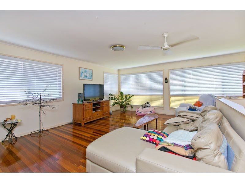 21 Lake View Drive, Thornlands QLD 4164