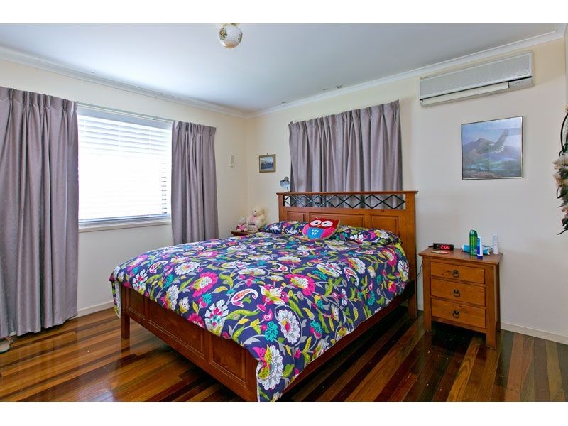 21 Lake View Drive, Thornlands QLD 4164