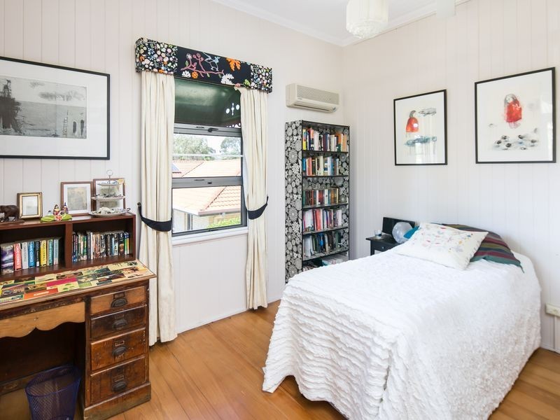 14 Victor Street, Birkdale QLD 4159