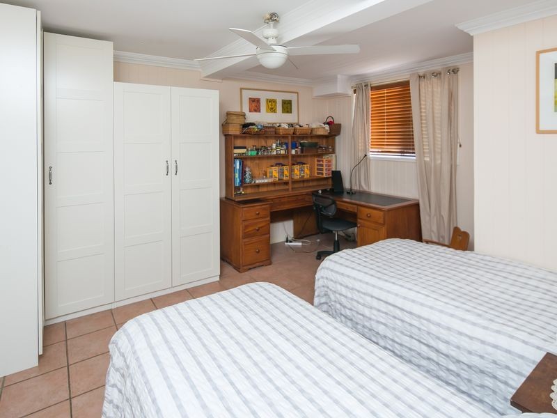 14 Victor Street, Birkdale QLD 4159