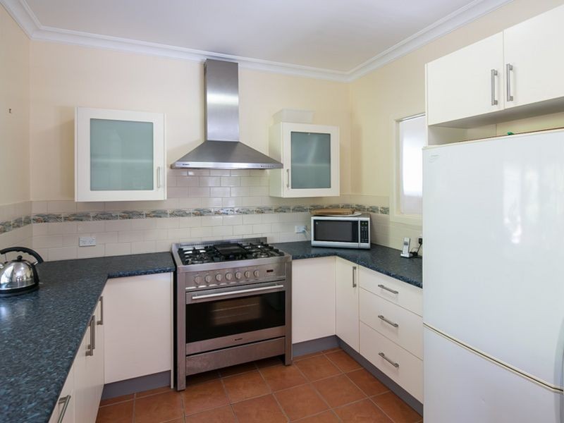 30 Barnham Street, Wynnum QLD 4178