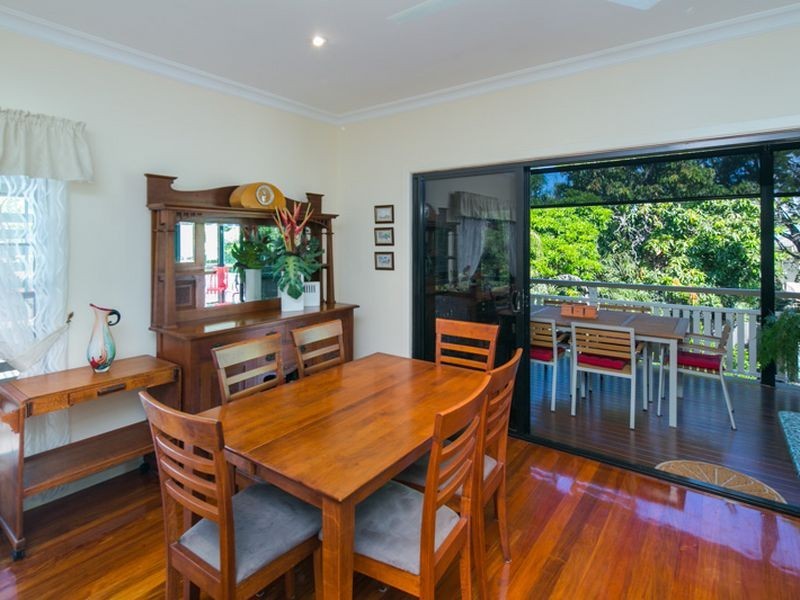 30 Barnham Street, Wynnum QLD 4178