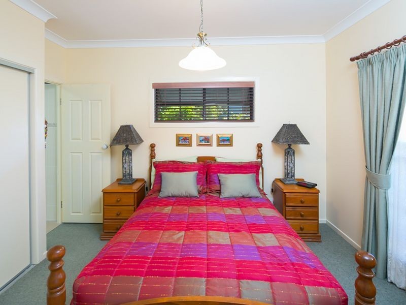 30 Barnham Street, Wynnum QLD 4178