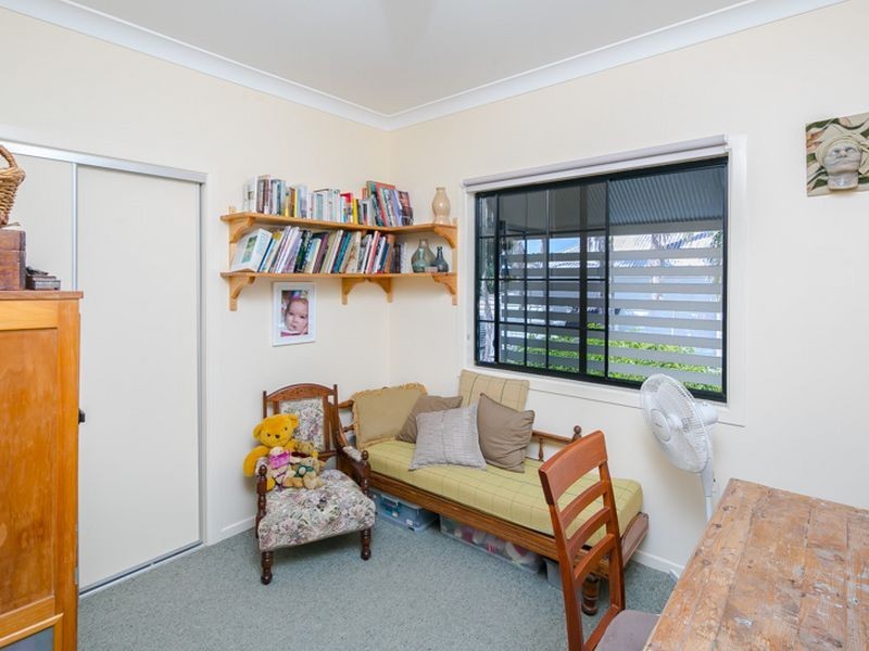 30 Barnham Street, Wynnum QLD 4178